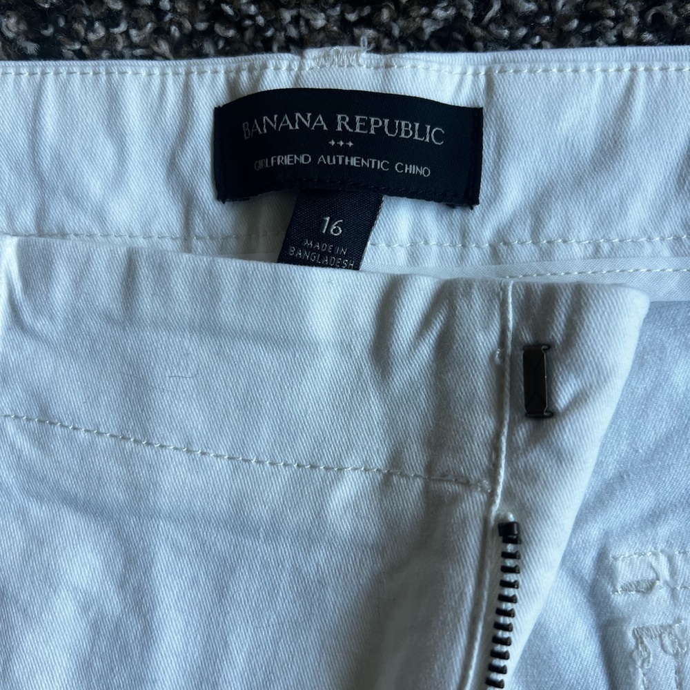 Banana Republic Classic White Trousers - Picture 3 of 6